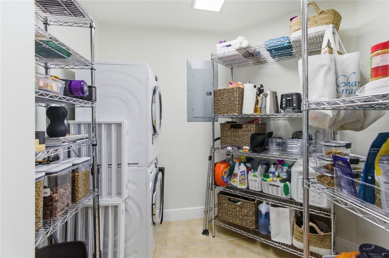 800 N Tamiami Trail, Unit 1203, Sarasota, FL 34236 Photo