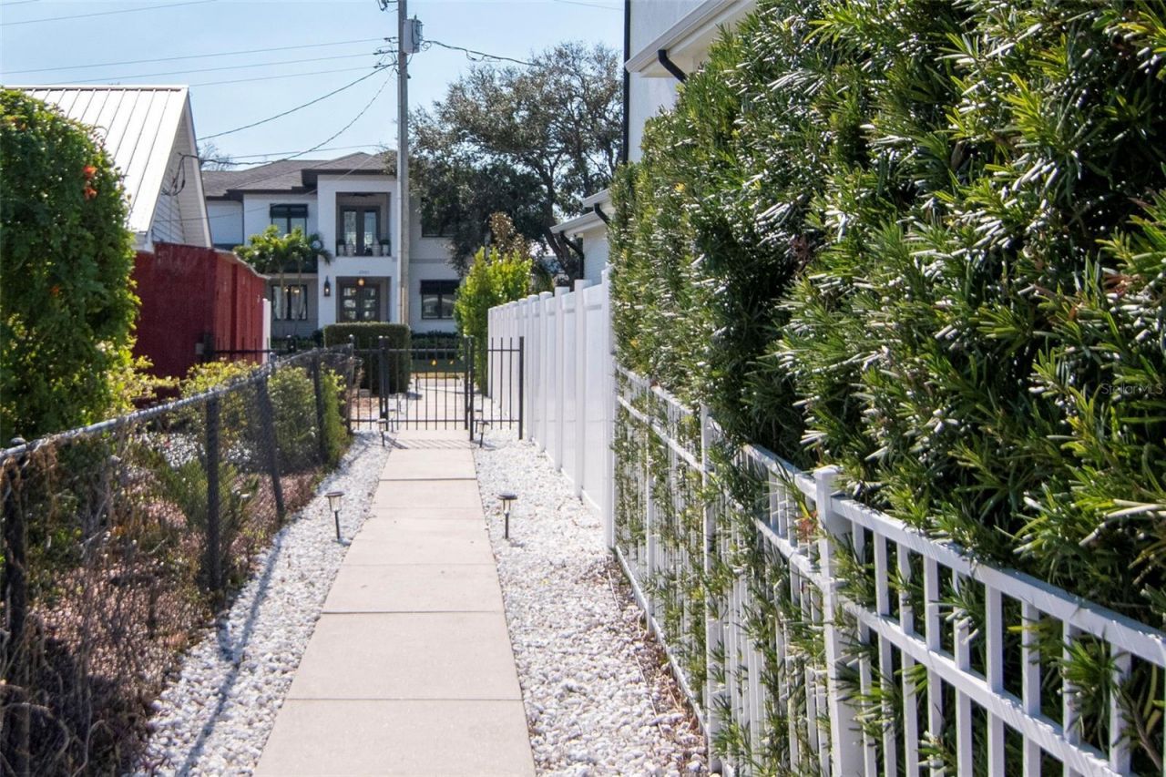 2501 S Dundee Street, Tampa, FL 33629 Photo