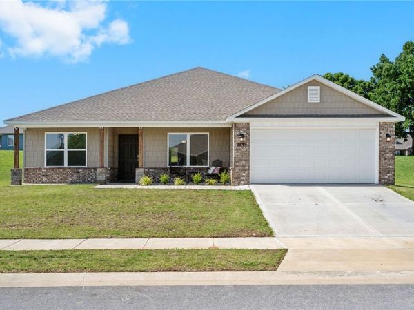 2839 W Azurite Street, Fayetteville, AR 72704