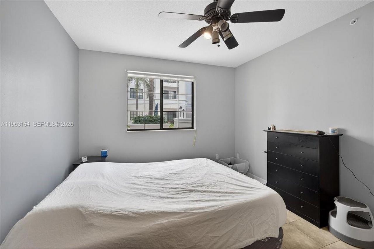 233 S Federal Hwy, Unit 202, Boca Raton, FL 33432 Photo