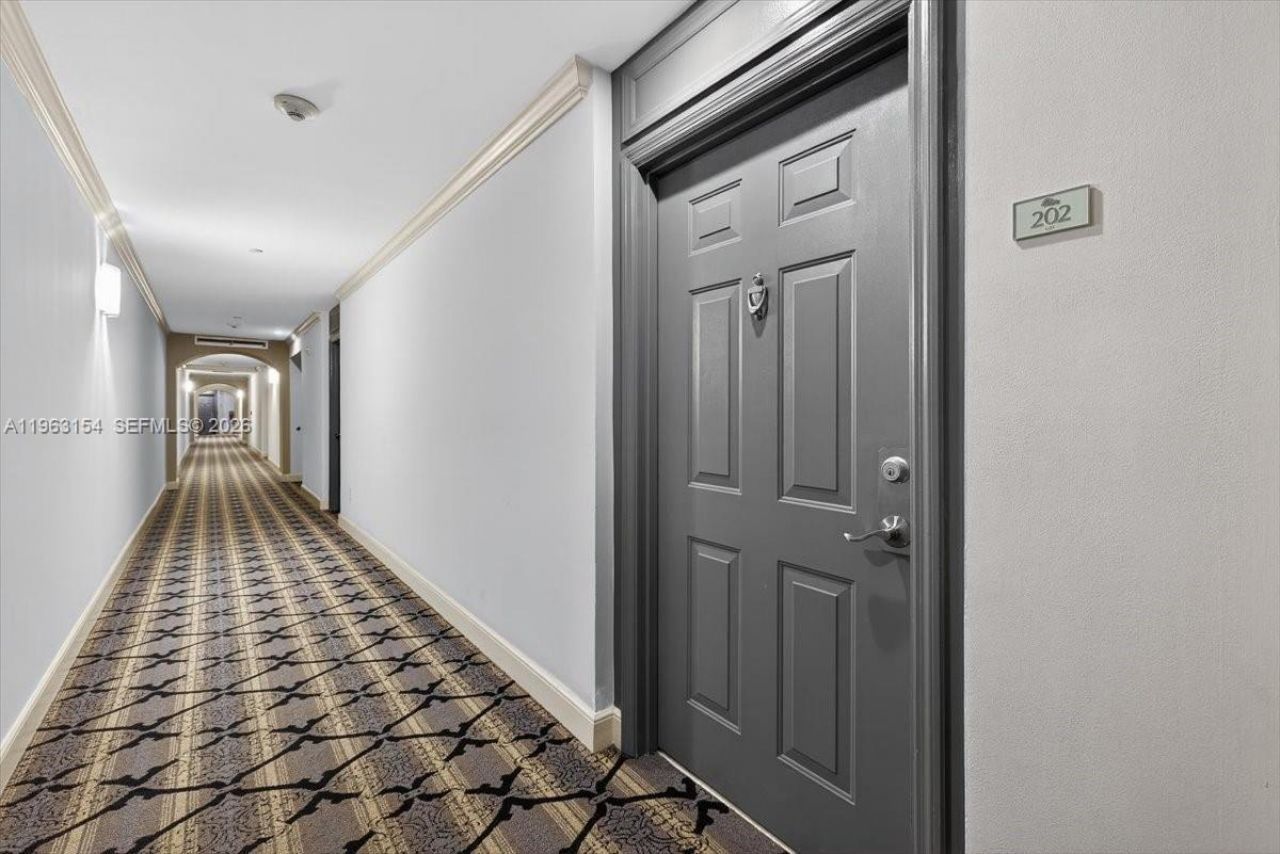 233 S Federal Hwy, Unit 202, Boca Raton, FL 33432 Photo