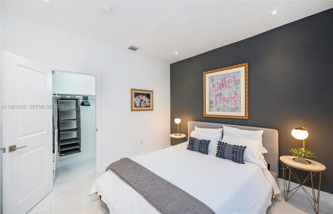 770 NE 77th St, Miami, FL 33138 Photo