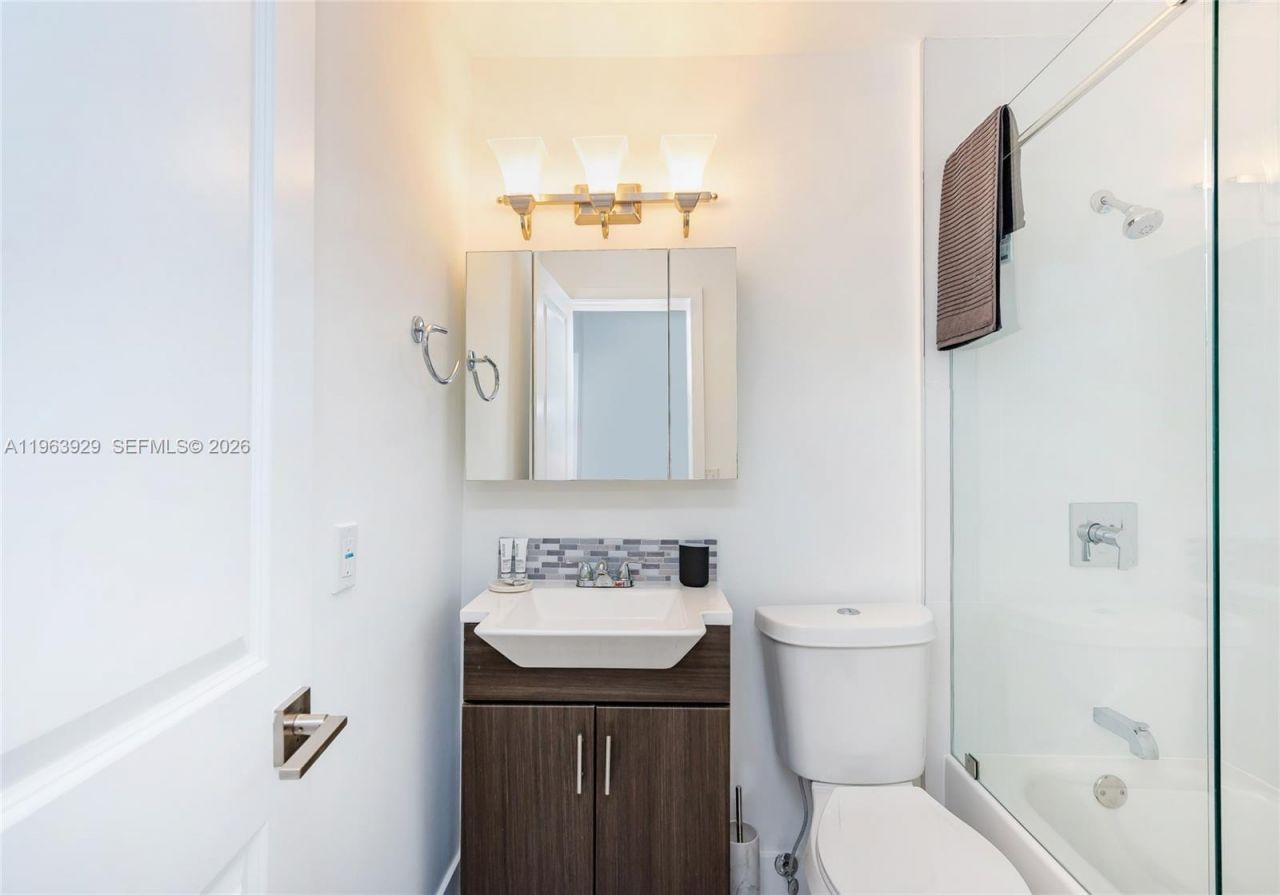 770 NE 77th St, Miami, FL 33138 Photo