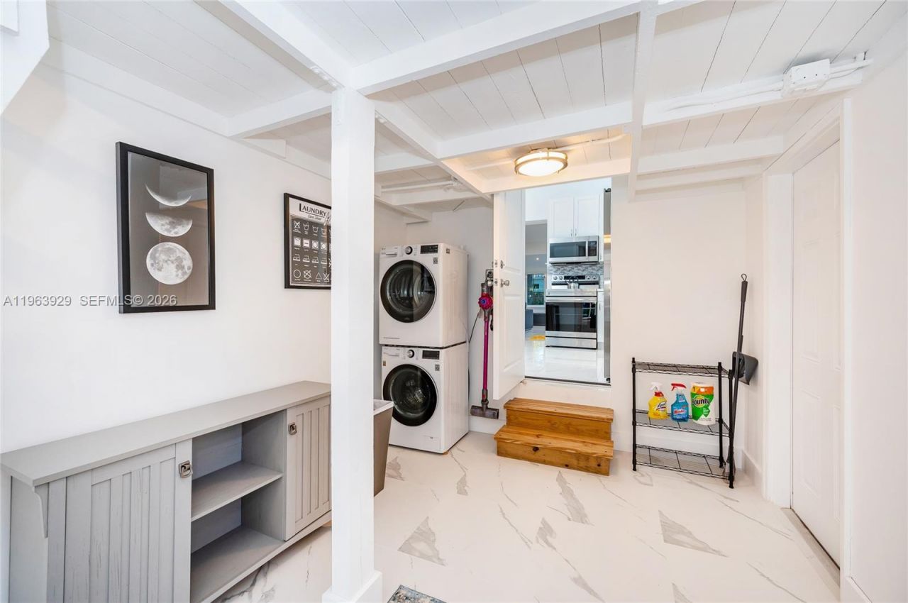 770 NE 77th St, Miami, FL 33138 Photo