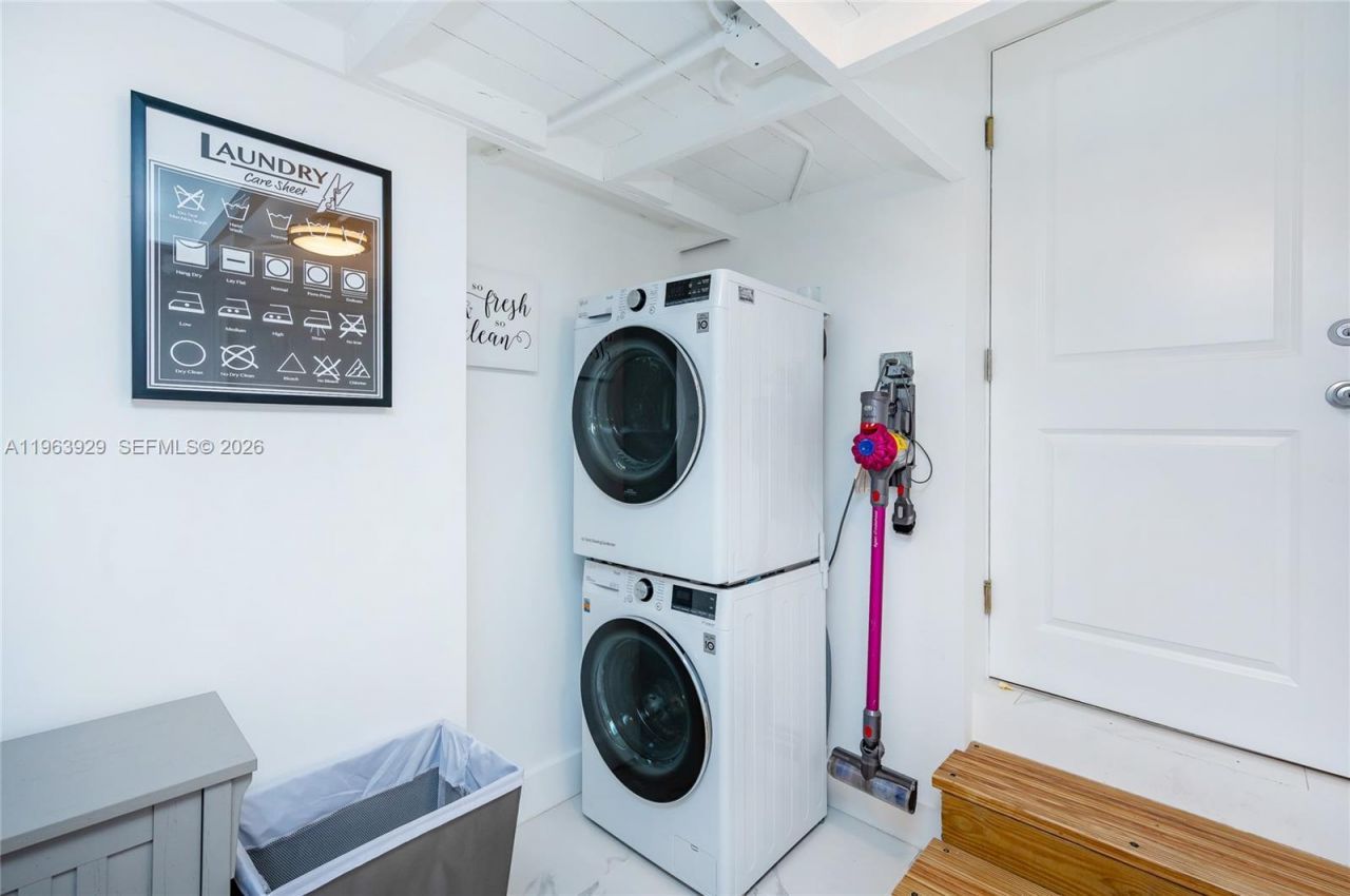 770 NE 77th St, Miami, FL 33138 Photo