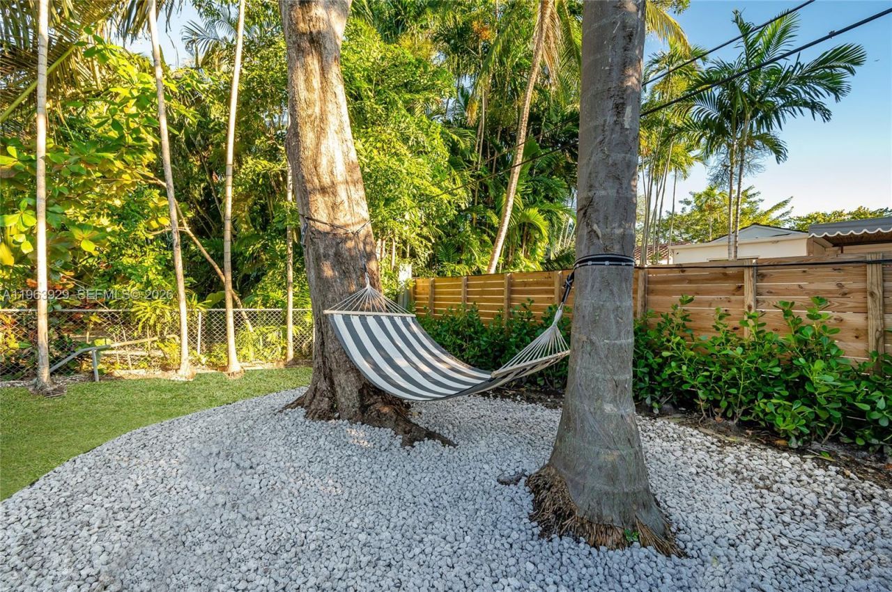 770 NE 77th St, Miami, FL 33138 Photo