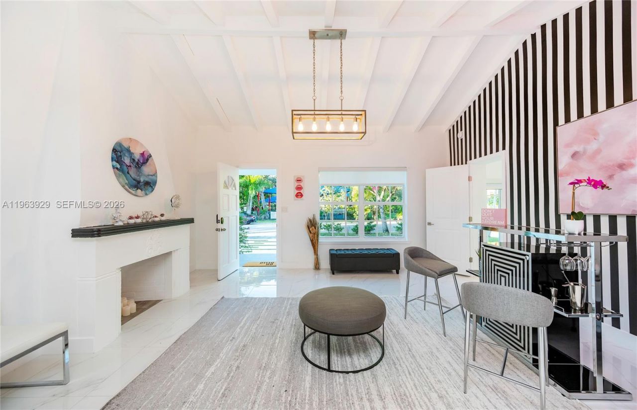 770 NE 77th St, Miami, FL 33138 Photo