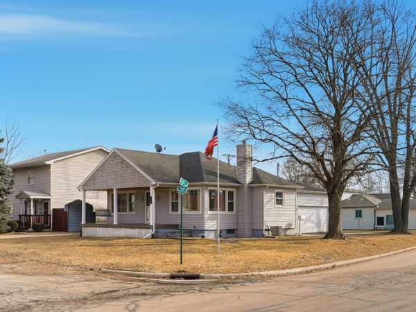 1215 W 20th Street, Rock Falls, IL 61071