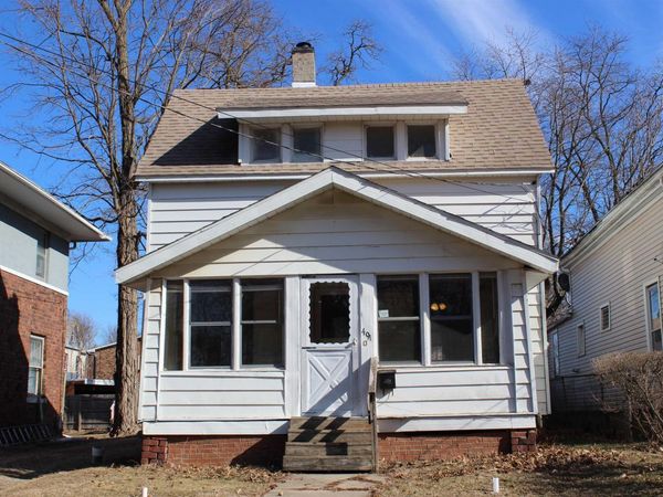 491 N CEDAR Street, Galesburg, IL 61401