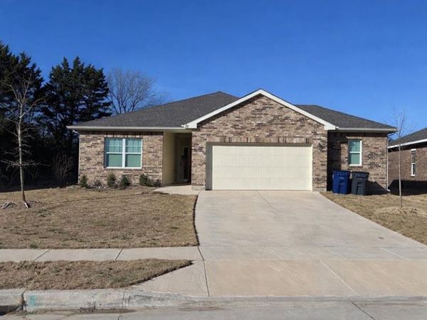 2437 Frio River Road , Glenn Heights, TX 75154