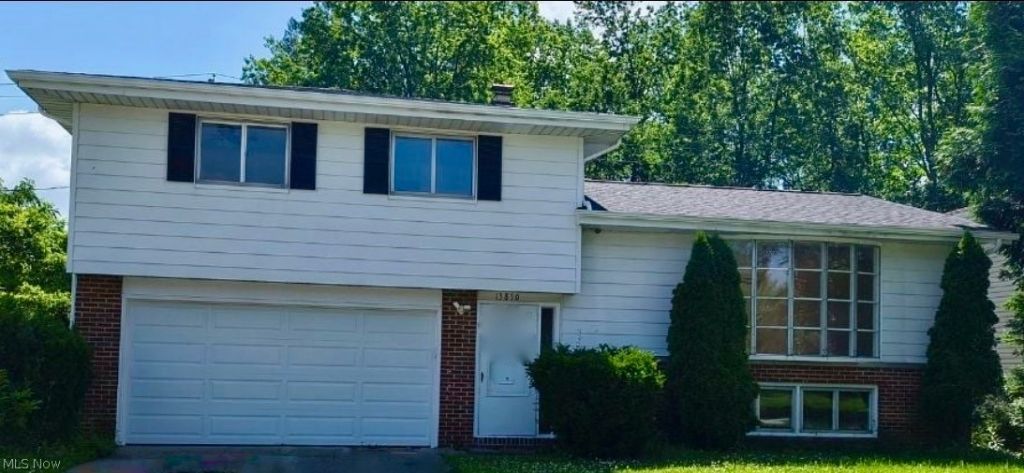 13810 Martin Drive, Cleveland, OH 44125 Main Photo