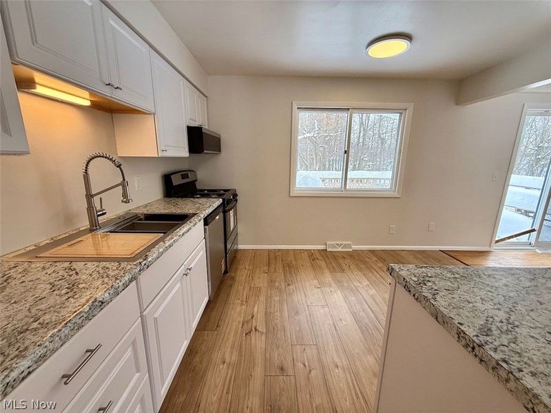 13810 Martin Drive, Cleveland, OH 44125 Photo 18