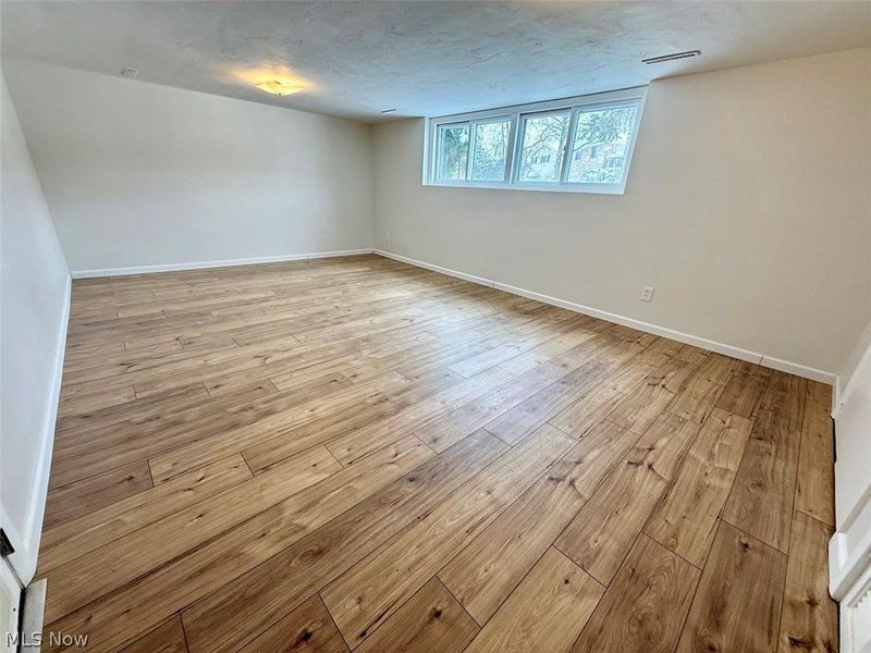 13810 Martin Drive, Cleveland, OH 44125 Photo 45