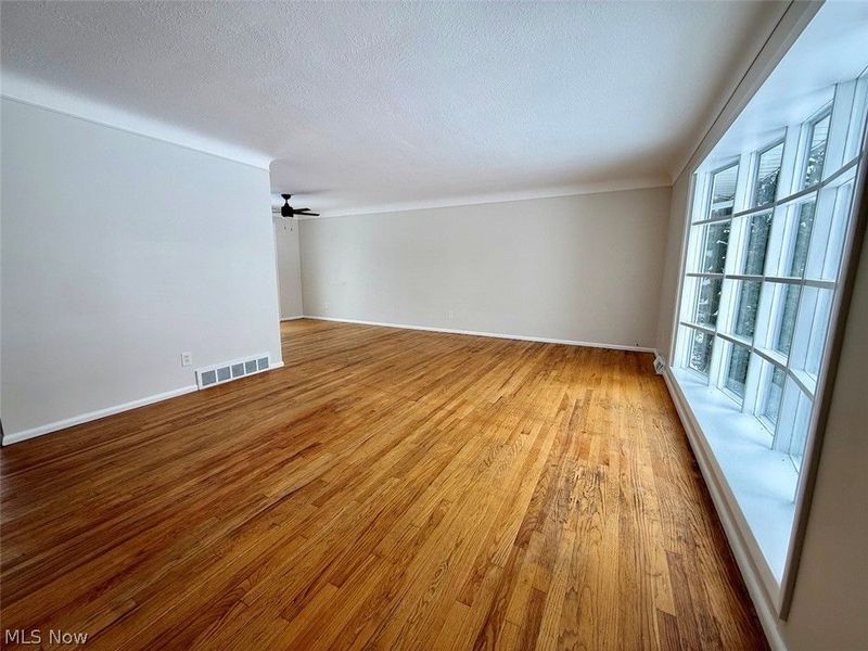 13810 Martin Drive, Cleveland, OH 44125 Photo 5