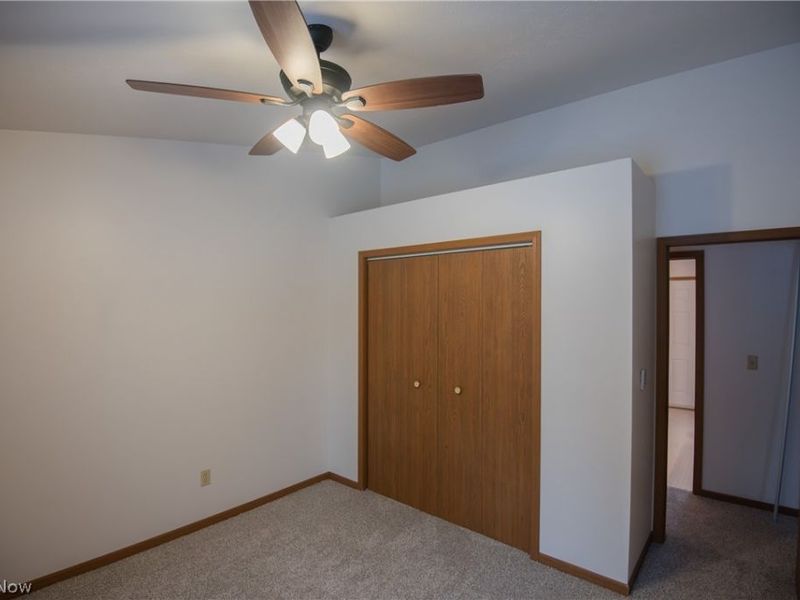 1327 Fox Run Drive, Youngstown, OH 44512 Photo 19