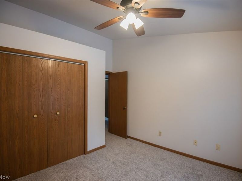 1327 Fox Run Drive, Youngstown, OH 44512 Photo 20