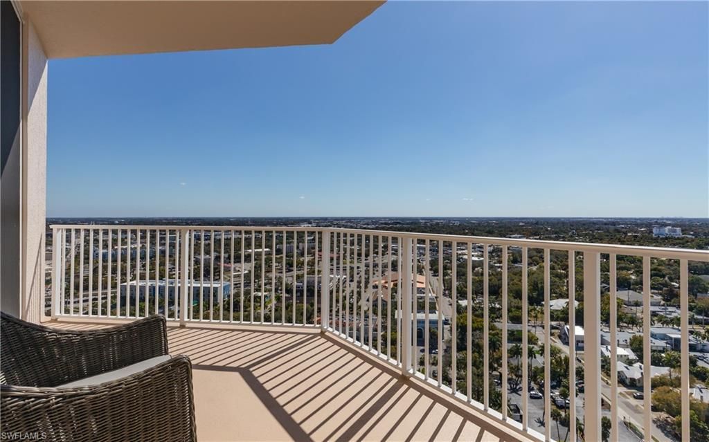 2090 W First St, Unit J2510, Fort Myers, FL 33901 Photo