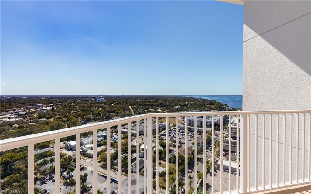 2090 W First St, Unit J2510, Fort Myers, FL 33901 Photo