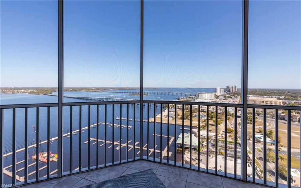 2090 W First St, Unit J2510, Fort Myers, FL 33901 Photo