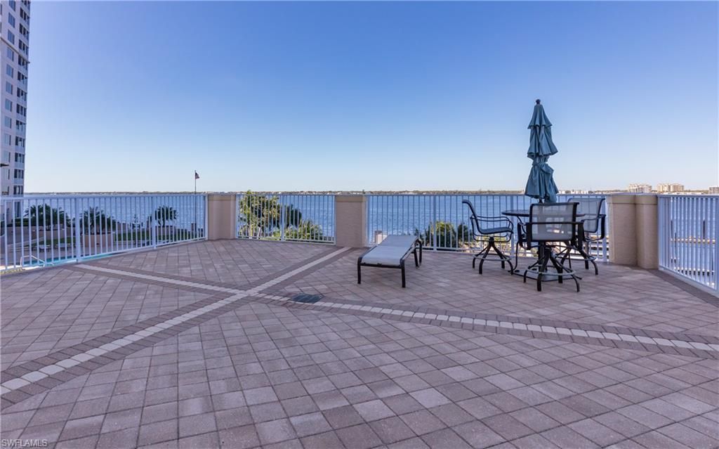 2090 W First St, Unit J2510, Fort Myers, FL 33901 Photo