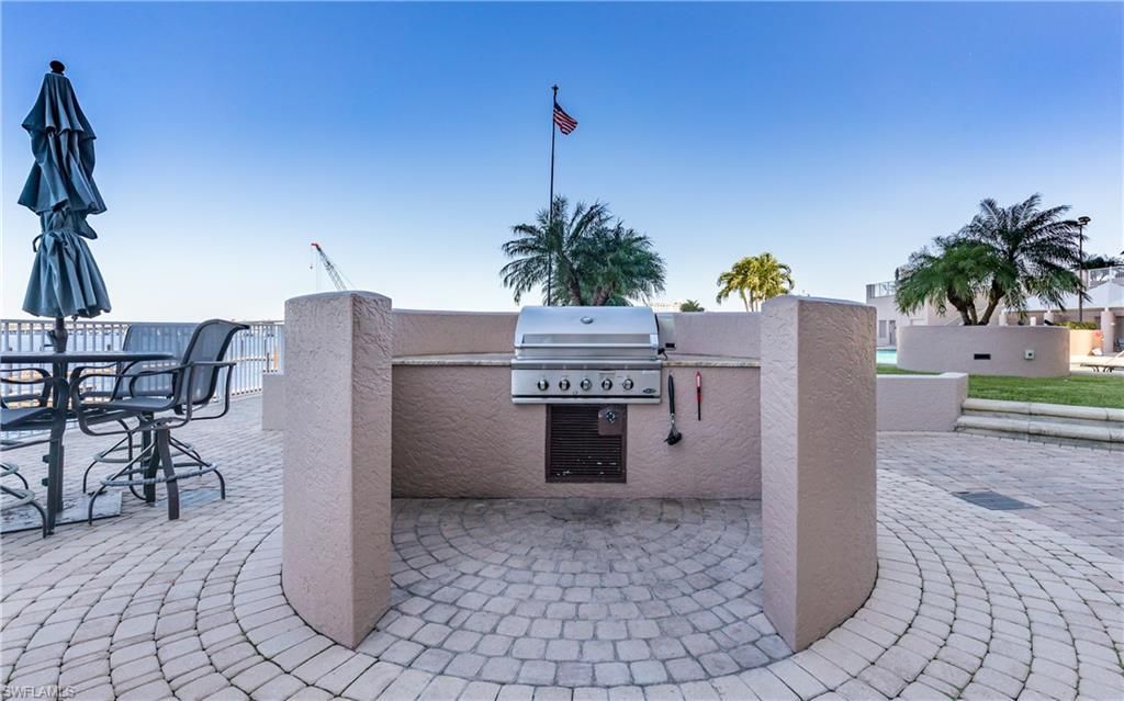 2090 W First St, Unit J2510, Fort Myers, FL 33901 Photo