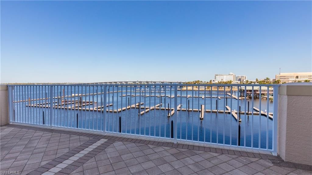 2090 W First St, Unit J2510, Fort Myers, FL 33901 Photo