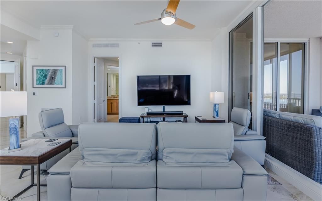 2090 W First St, Unit J2510, Fort Myers, FL 33901 Photo