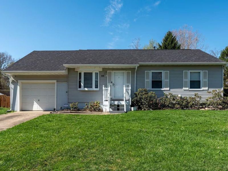 33 Westview Drive, Johnstown, OH 43031 Photo 1