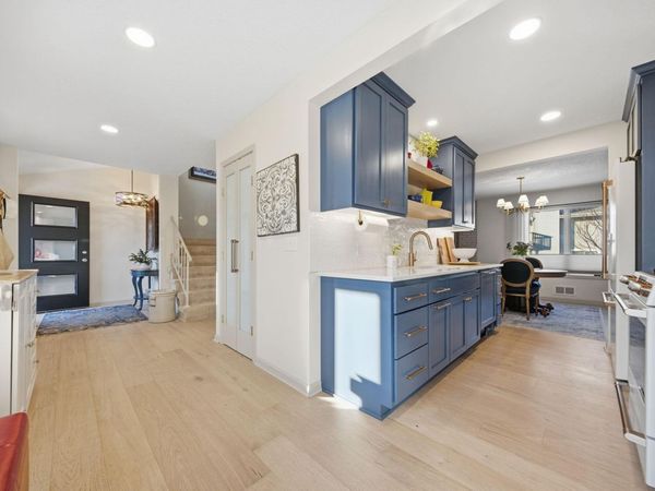 2648 Mackubin Street, Roseville, MN 55113