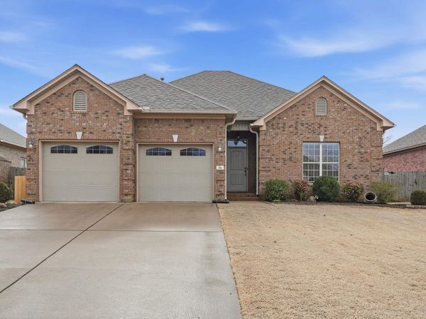 26 Oak Tree Circle, Conway, AR 72032