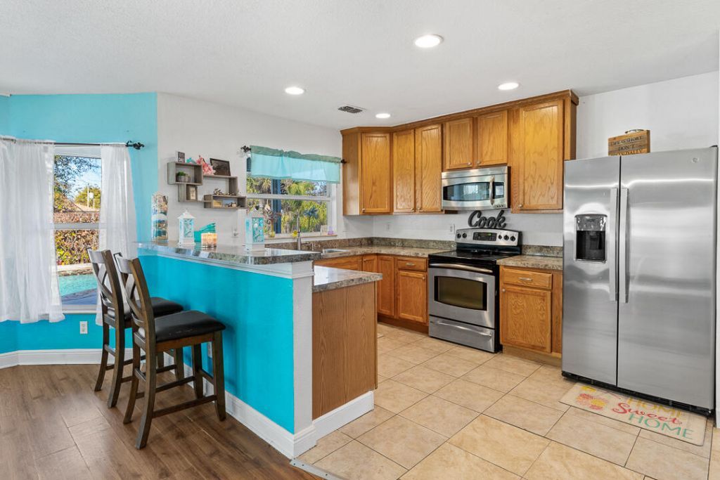 677 NW Marion Avenue, Port Saint Lucie, FL 34983 Photo