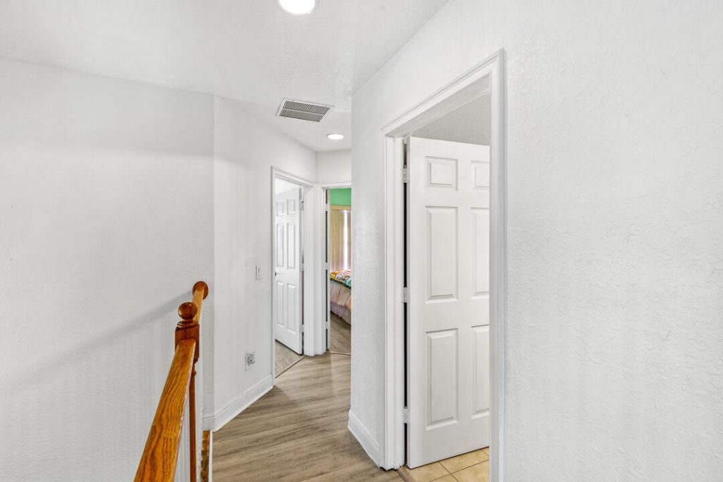 677 NW Marion Avenue, Port Saint Lucie, FL 34983 Photo