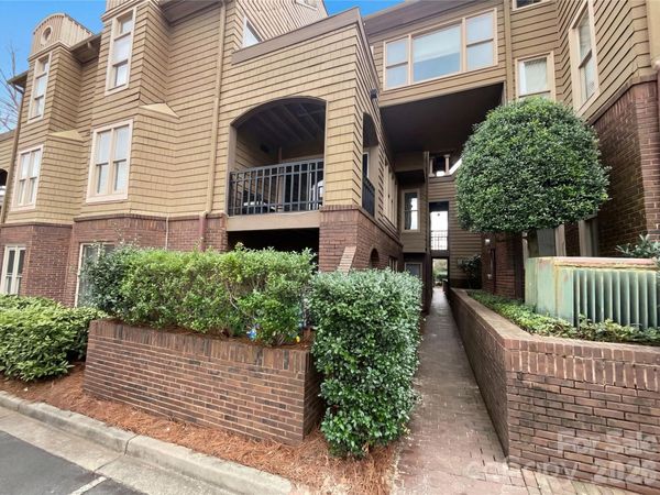 1101 E Morehead Street, Unit 33, Charlotte, NC 28204