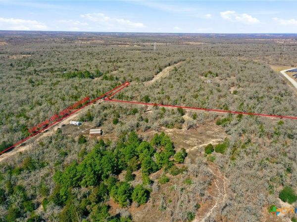 1310 Perry Lane, Thorndale, TX 76577