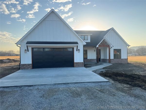 145 S 427 Road , Pryor, OK 74361