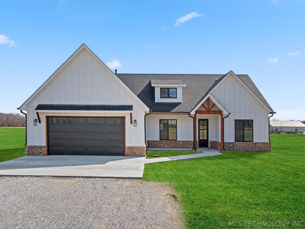 145 S 427 Road , Pryor, OK 74361