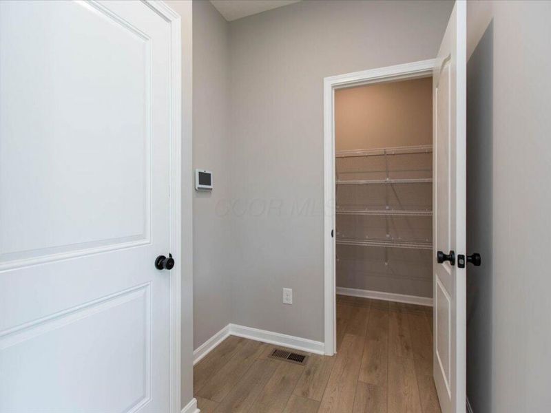 8237 Sycamore Hollow Drive, Pickerington, OH 43147 Photo 17