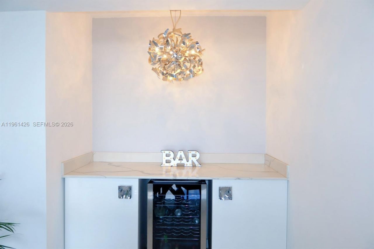 20301 W Country Club Dr , Unit 1422, Aventura, FL 33180 Photo