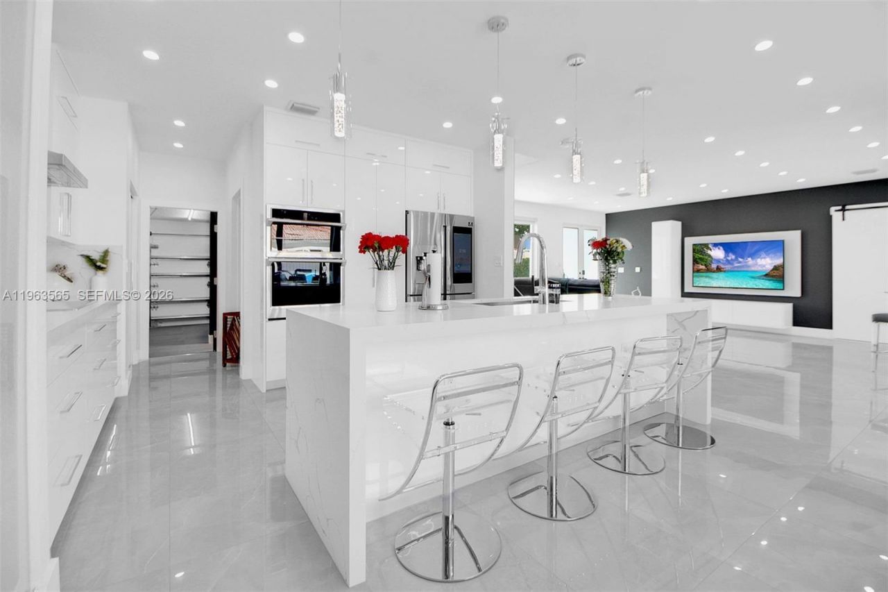 15967 SW 141st St , Miami, FL 33196 Photo