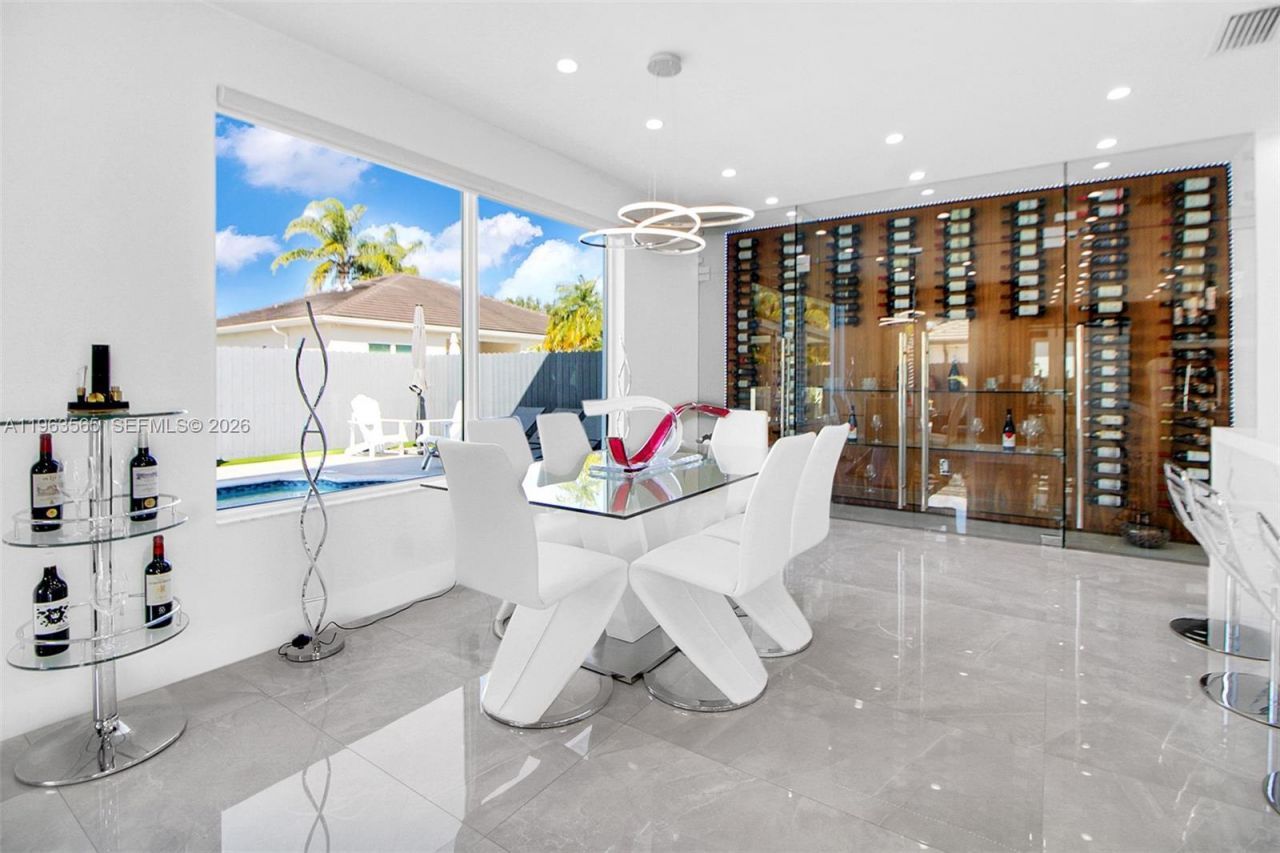 15967 SW 141st St , Miami, FL 33196 Photo