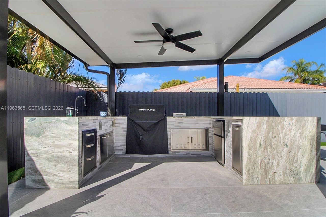 15967 SW 141st St , Miami, FL 33196 Photo