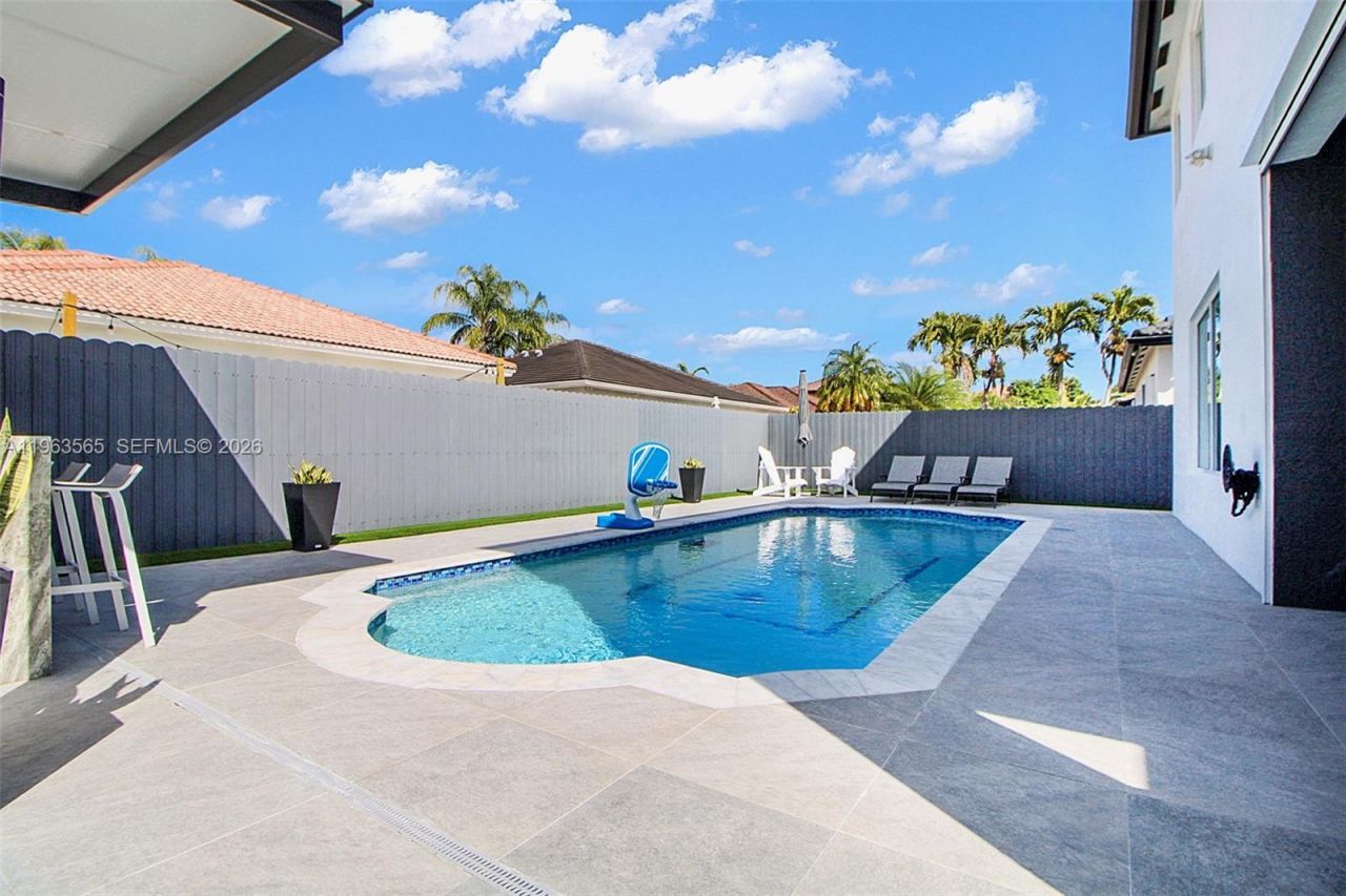 15967 SW 141st St , Miami, FL 33196 Photo