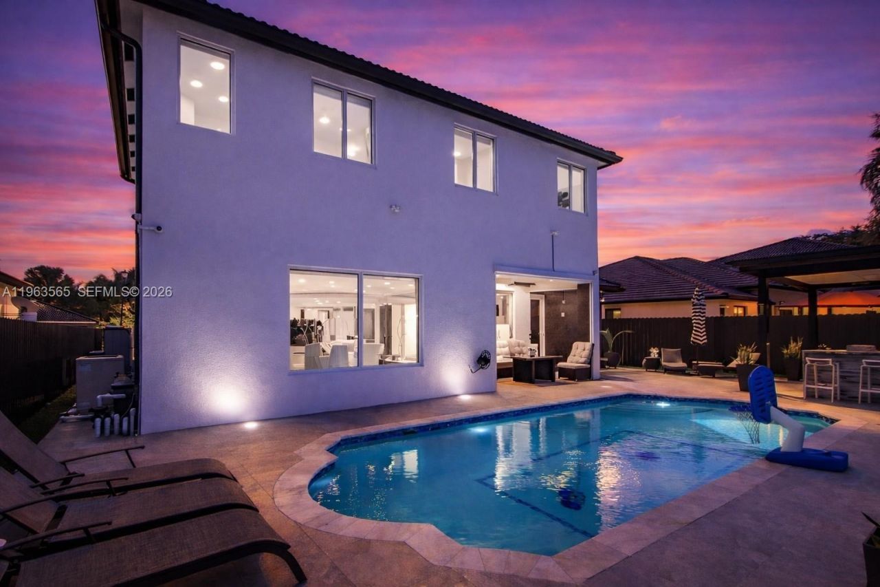 15967 SW 141st St , Miami, FL 33196 Photo