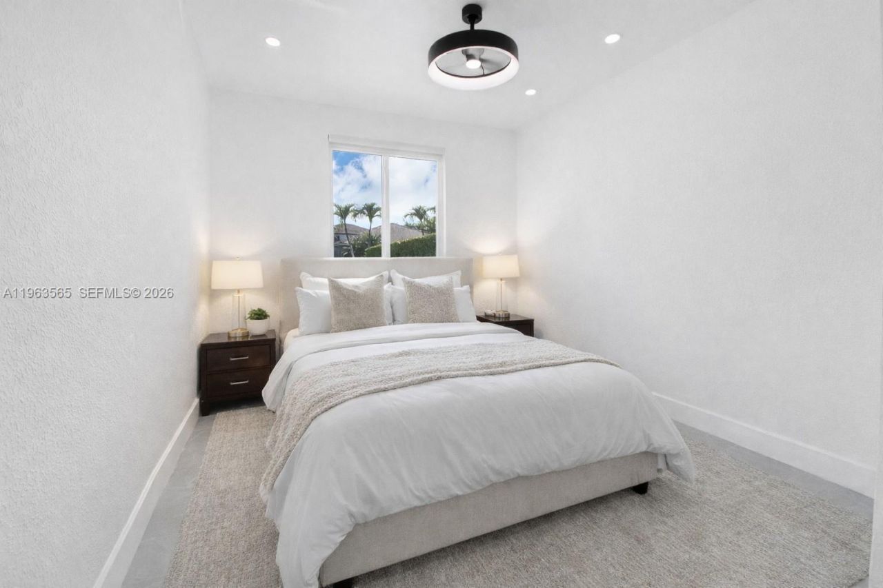 15967 SW 141st St , Miami, FL 33196 Photo