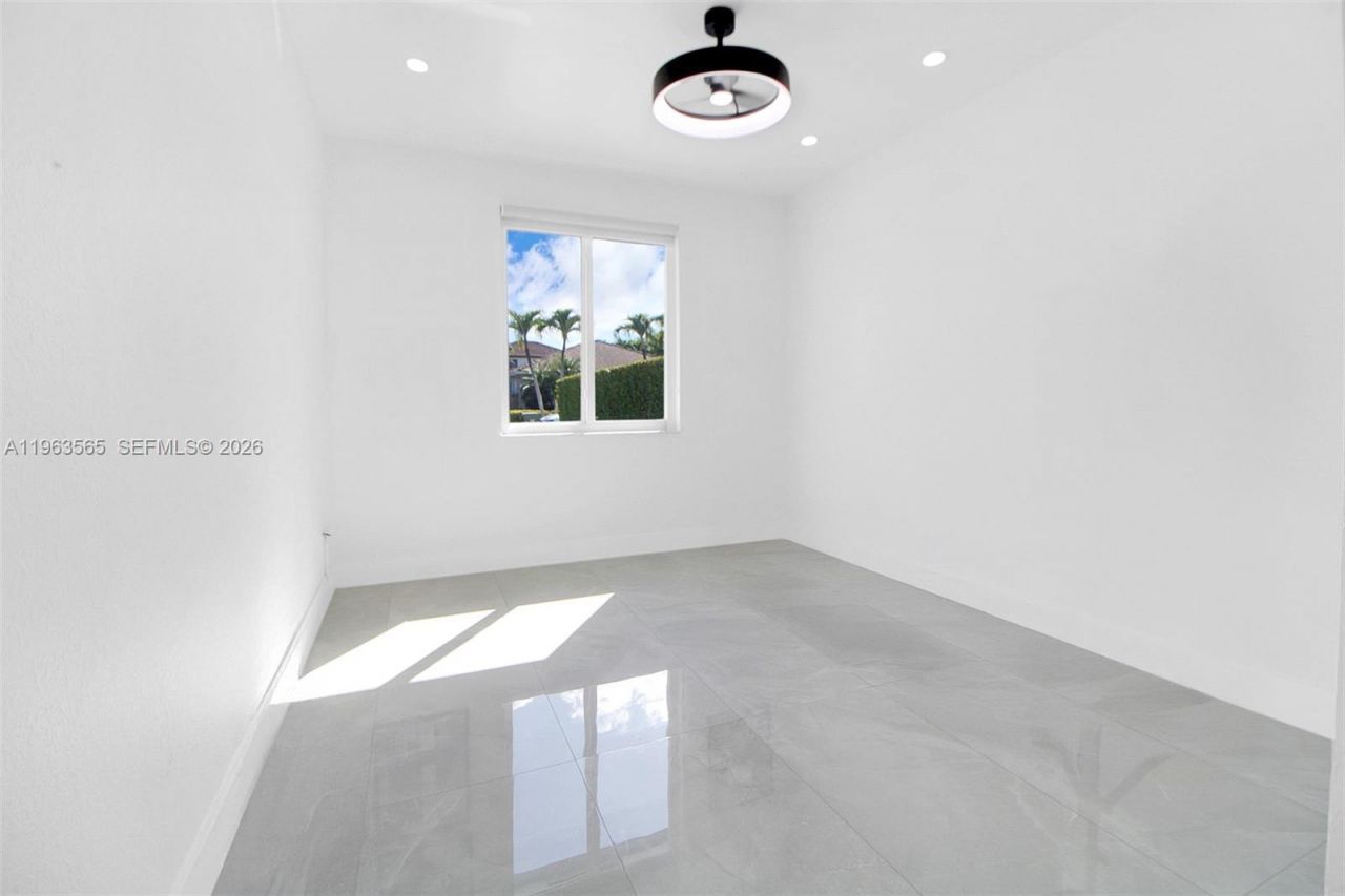 15967 SW 141st St , Miami, FL 33196 Photo