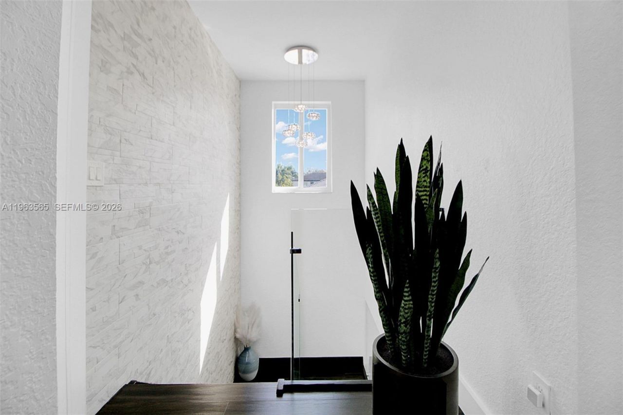 15967 SW 141st St , Miami, FL 33196 Photo