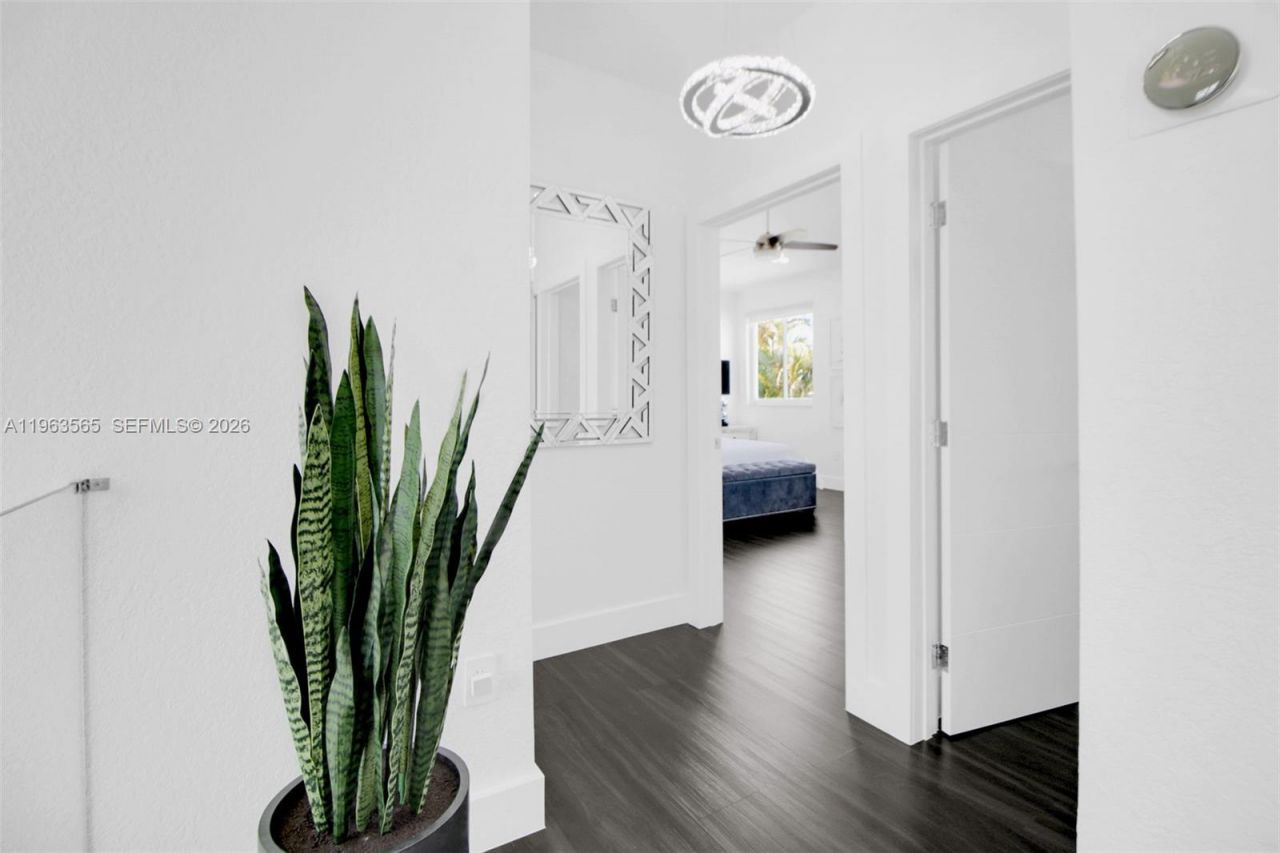 15967 SW 141st St , Miami, FL 33196 Photo