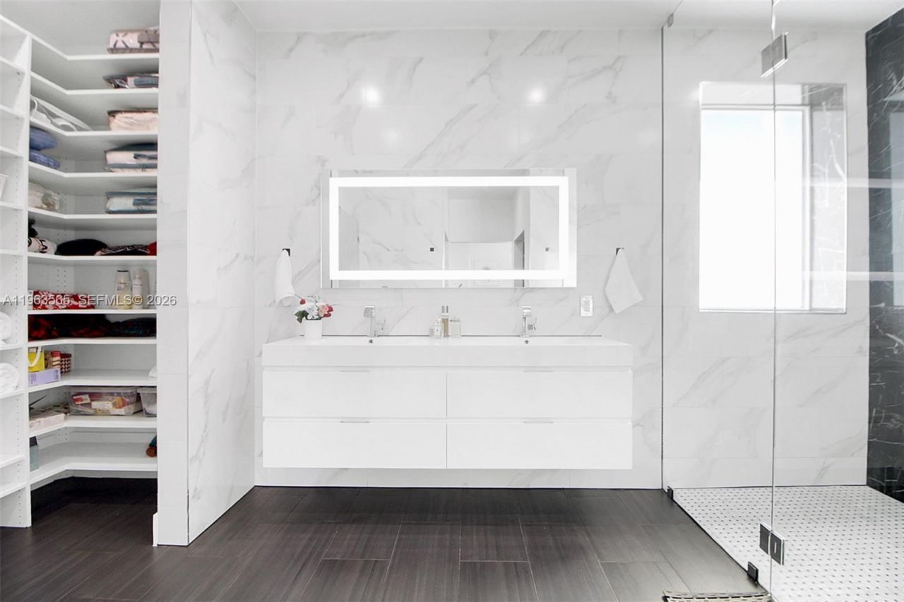 15967 SW 141st St , Miami, FL 33196 Photo