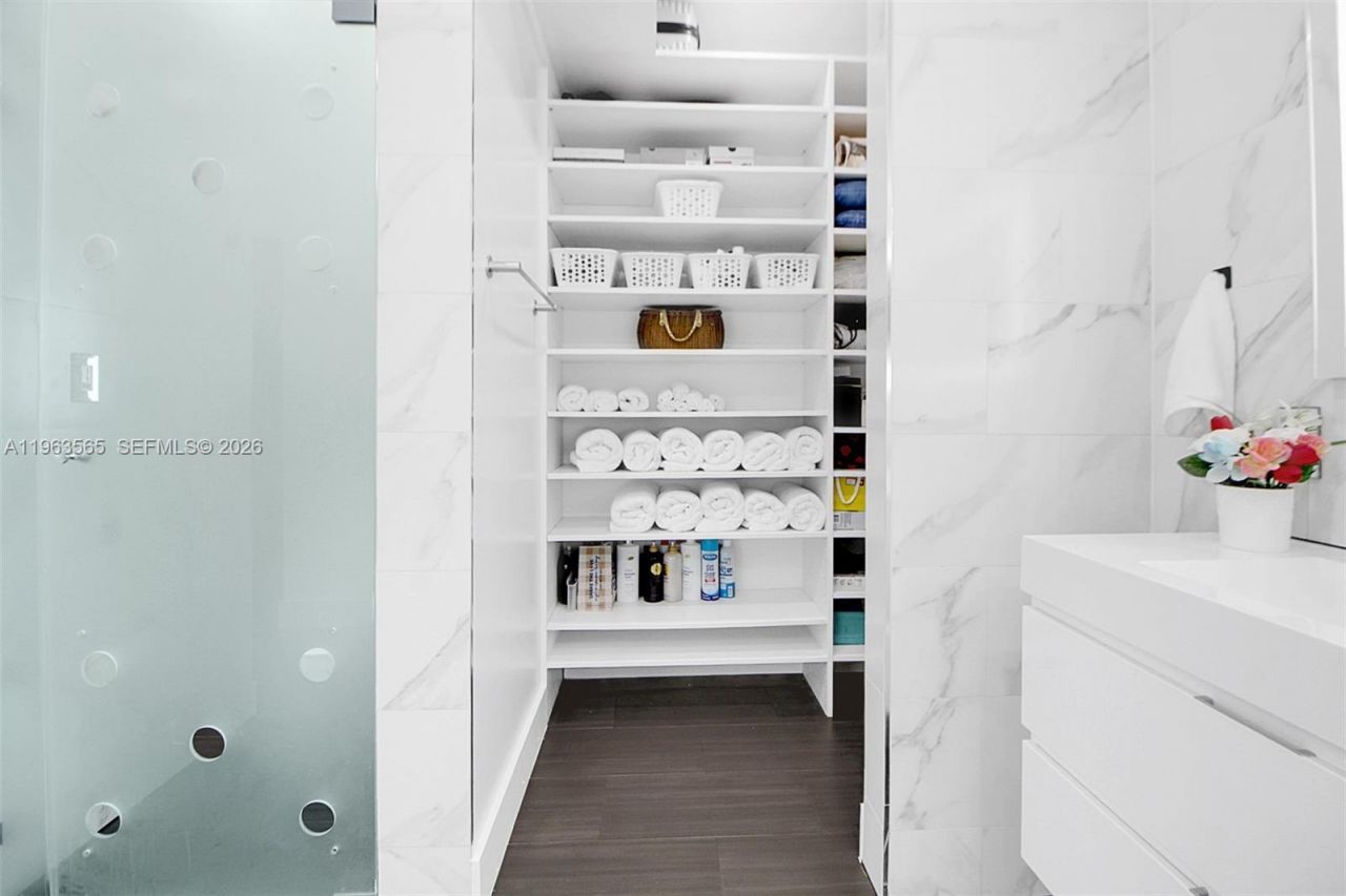 15967 SW 141st St , Miami, FL 33196 Photo