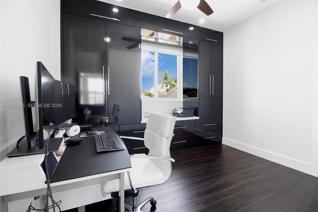 15967 SW 141st St , Miami, FL 33196 Photo